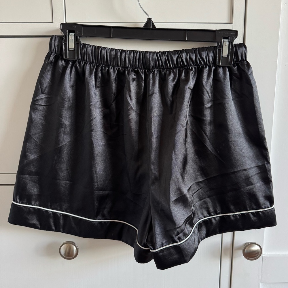 Black satin pajama set - Picture 6 of 10